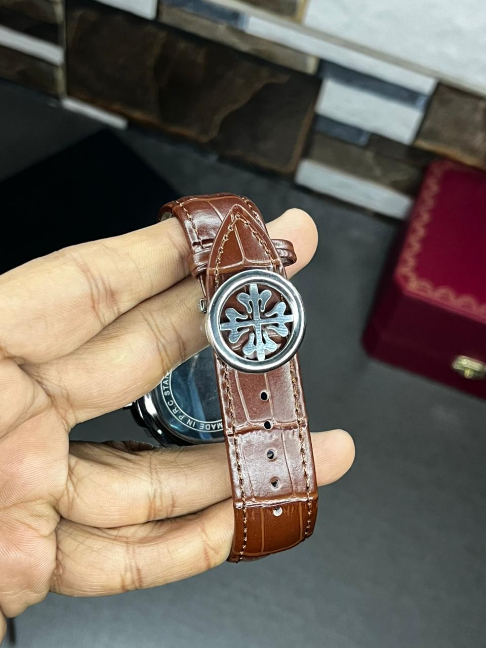 Nautilus Leather Strap Master Lock - Full Brown