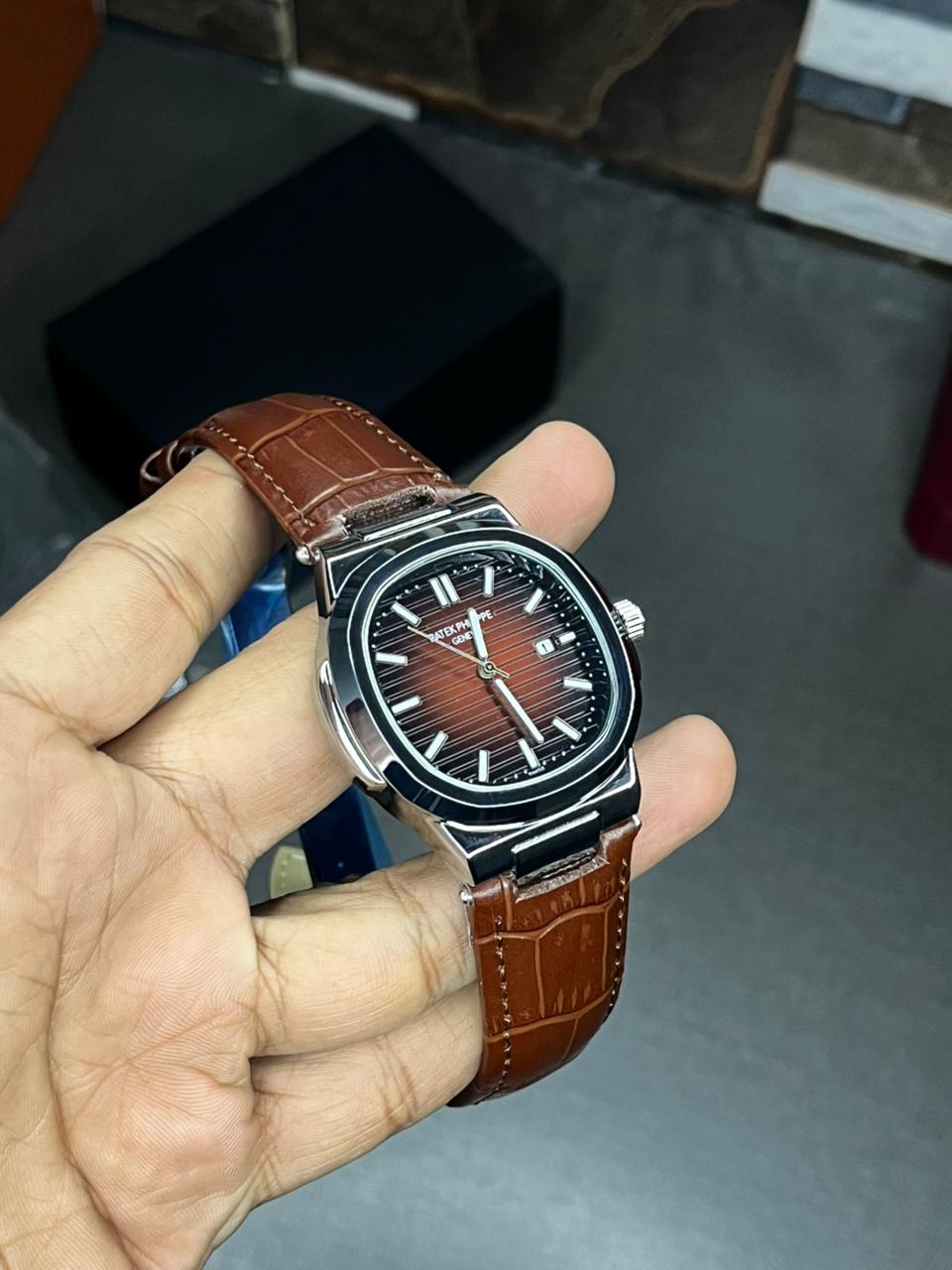 Nautilus Leather Strap Master Lock - Full Brown